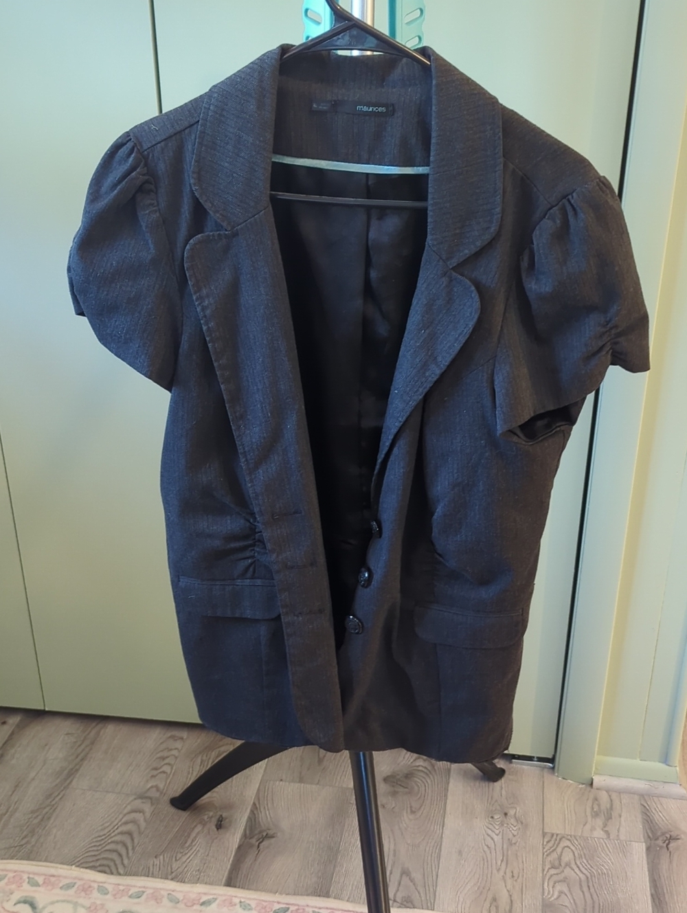 Maurices Gray Short-Sleeve Button-Front Blazer
